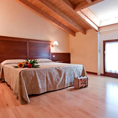 Corte Castelletto ノガローレ・ロッカ