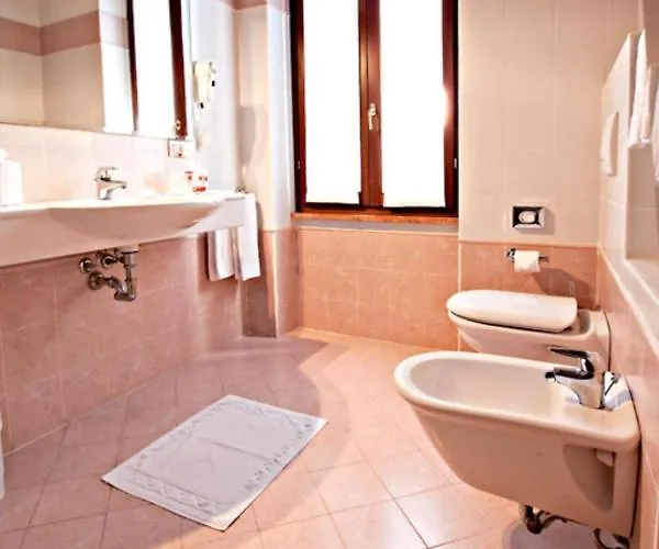 Corte Castelletto Nogarole Rocca