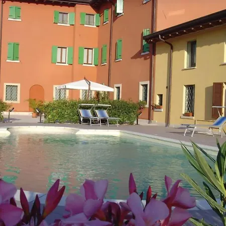 Corte Castelletto Hotel 3*