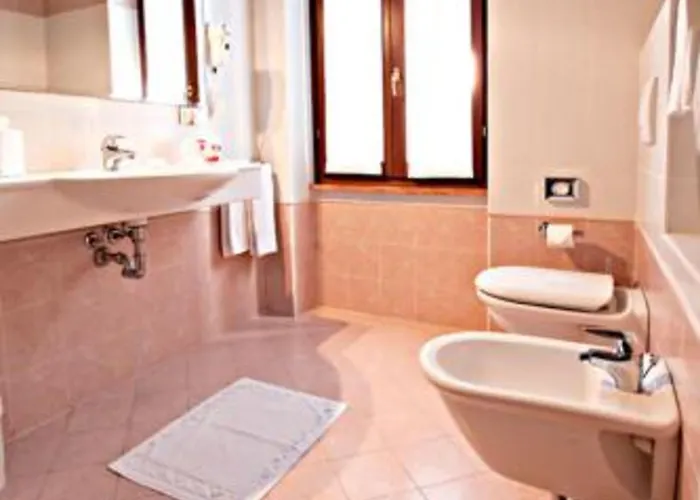 Corte Castelletto Nogarole Rocca